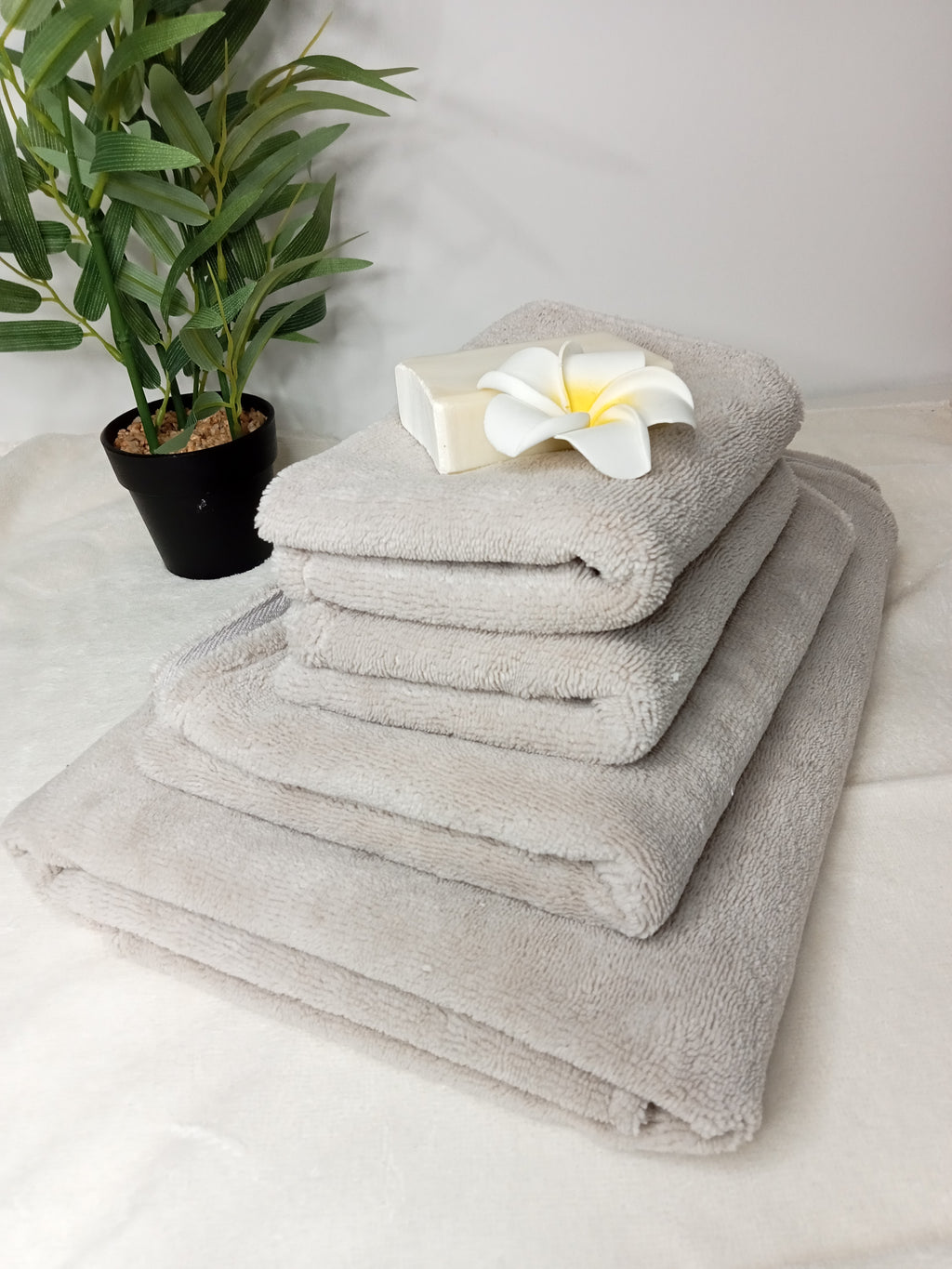 A - LOT Serviettes Bambou - salle de bain - Adultes - lots de 4 serviettes différente taille