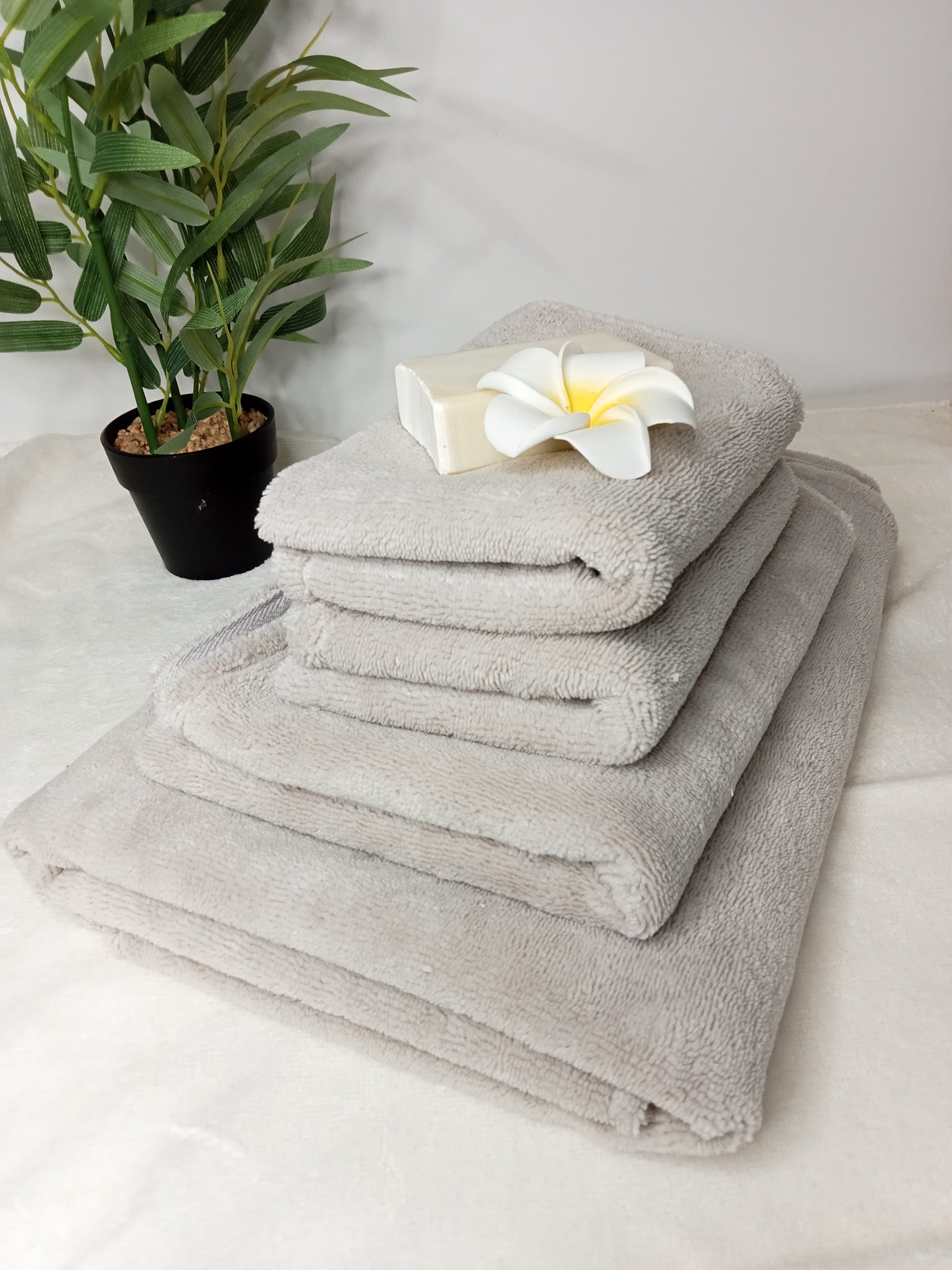 A - LOT Serviettes Bambou - salle de bain - Adultes - lots de 4 serviettes différente taille